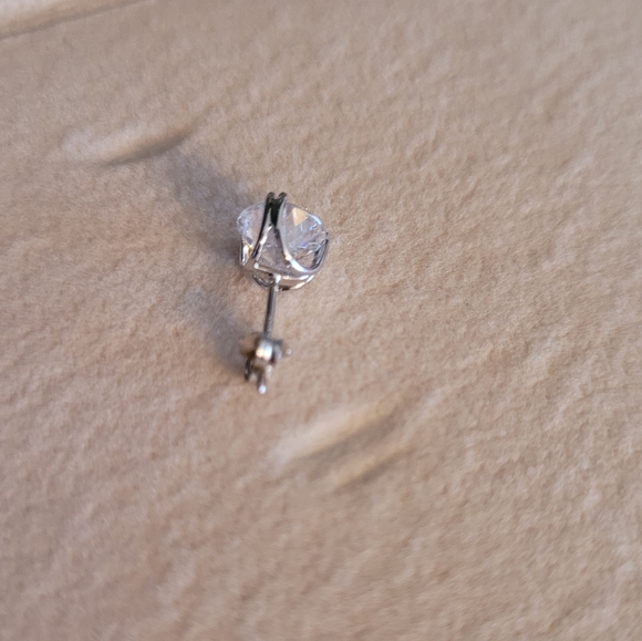 14k Solid White Gold Stud earrings with AAAAA CZ's, 7mm. - Picture 3 of 3